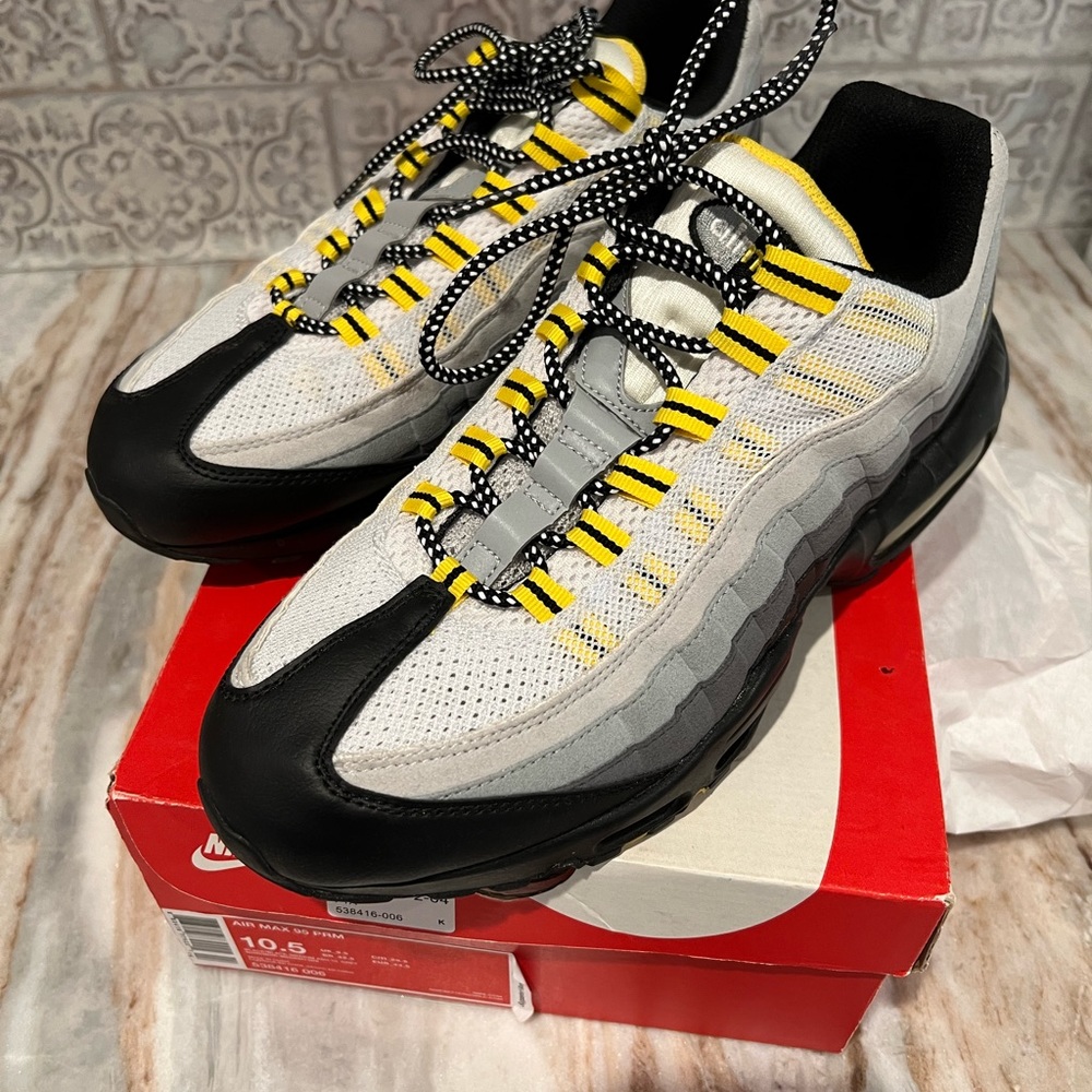 Nike Air Max 95 PRM Sneakers 2011 size 10.5 lightly worn original box - Picture 9 of 14